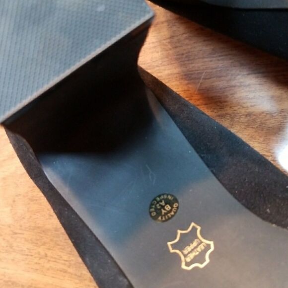 LIZ Claiborne Leather Suede Heels - Picture 7 of 8